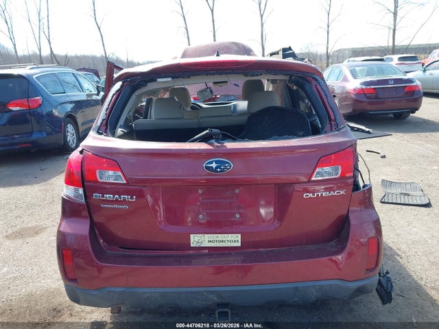 44706218 :رقم المزاد ، 4S4BRCFC1B3346878 vin ، 2011 Subaru Outback 2.5i Premium مزاد بيع