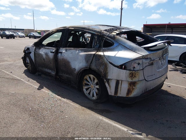 Tesla MODEL X 2018 5YJXCAE21JF103792 Image 3