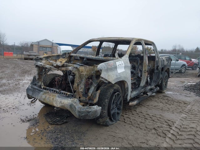 Продаж на аукціоні авто 2024 Chevrolet Silverado 1500, vin: 1GCUDEED0RZ208466, номер лоту: 44706228