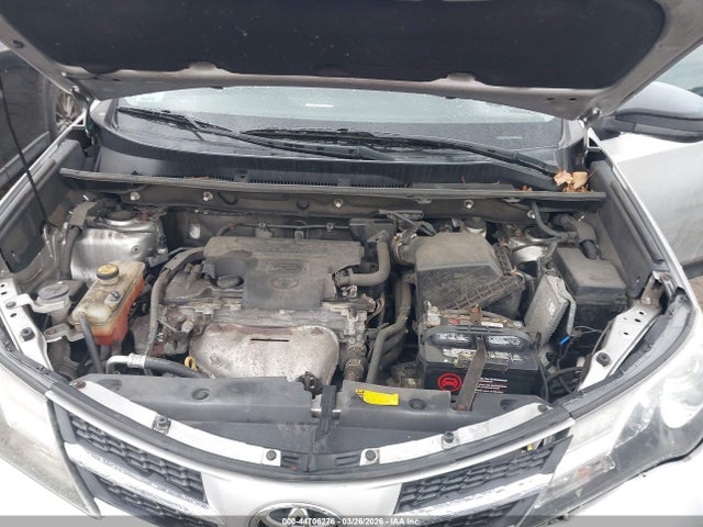 Toyota RAV4 LE 2015 2T3BFREV5FW231416 Image 10