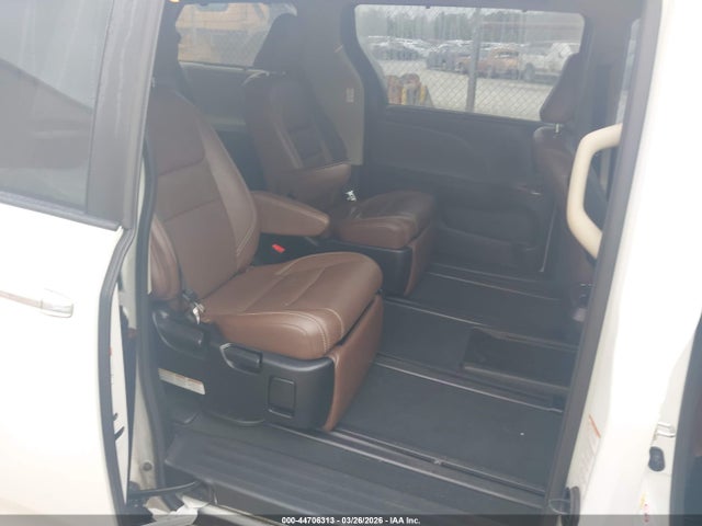 5TDYZ3DC8KS993441 Toyota Sienna Limited Premium 7 Passenger