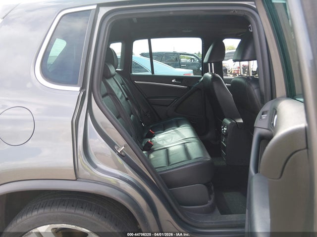 44706325 :رقم المزاد ، WVGBV3AX1EW010480 vin ، 2014 Volkswagen Tiguan R-line مزاد بيع