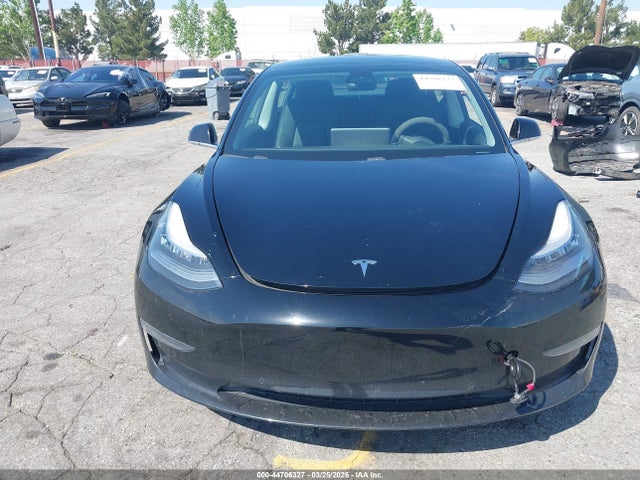 44706327 :رقم المزاد ، 5YJ3E1EAXKF395248 vin ، 2019 Tesla Model 3 Long Range/mid Range/standard Range/standard Range Plus مزاد بيع