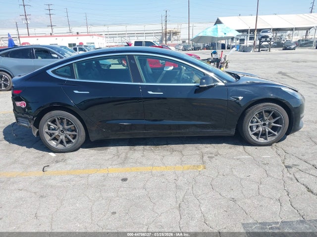 44706327 :رقم المزاد ، 5YJ3E1EAXKF395248 vin ، 2019 Tesla Model 3 Long Range/mid Range/standard Range/standard Range Plus مزاد بيع
