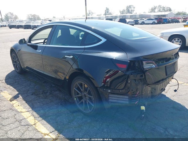 2019 TESLA MODEL 3 5YJ3E1EAXKF395248 Photo 2