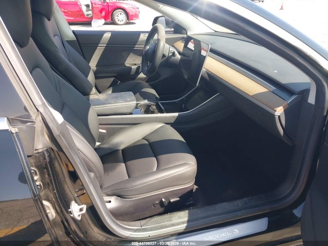 2019 TESLA MODEL 3 5YJ3E1EAXKF395248 Photo 4