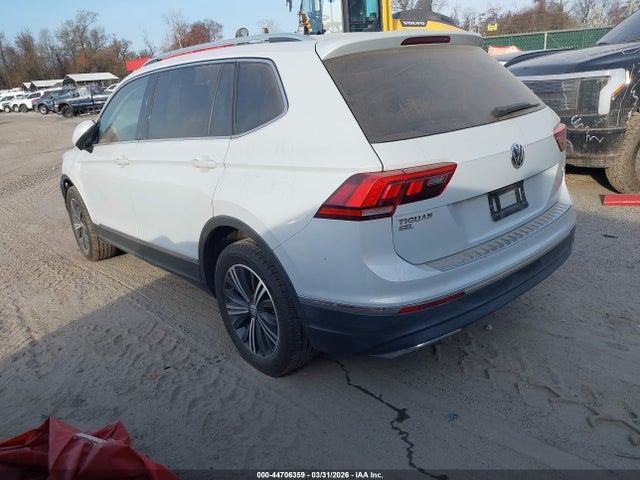 2018 Volkswagen Tiguan 2.0t Se/2.0t Sel მანქანა იყიდება აუქციონზე, vin: 3VV2B7AX9JM036616, აუქციონის ნომერი: 44706359