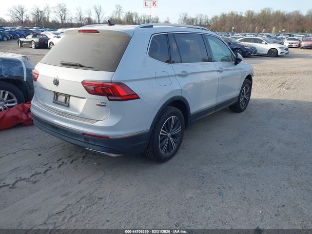 2018 Volkswagen Tiguan 2.0t Se/2.0t Sel მანქანა იყიდება აუქციონზე, vin: 3VV2B7AX9JM036616, აუქციონის ნომერი: 44706359