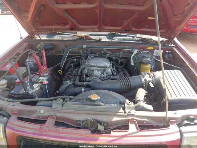44706401 :رقم المزاد ، 4S6CM58W8W4423758 vin ، 1998 Honda Passport Ex/lx مزاد بيع