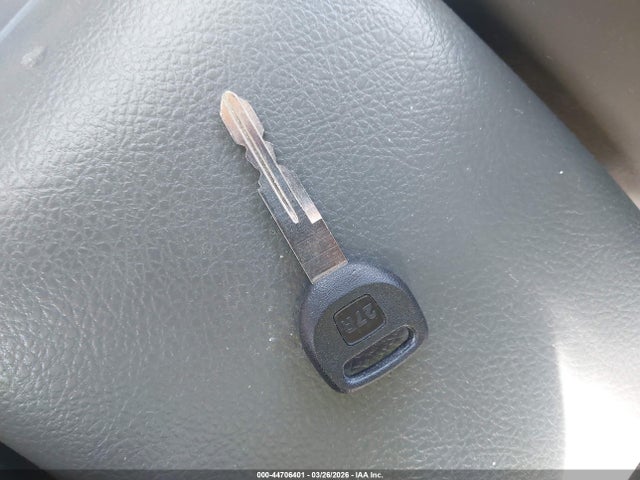 44706401 :رقم المزاد ، 4S6CM58W8W4423758 vin ، 1998 Honda Passport Ex/lx مزاد بيع