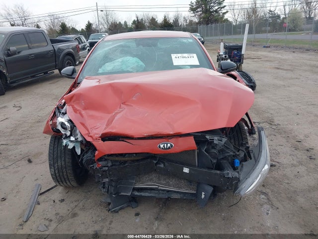 44706429 :رقم المزاد ، 3KPF34AD5ME277833 vin ، 2021 Kia Forte Gt-line مزاد بيع