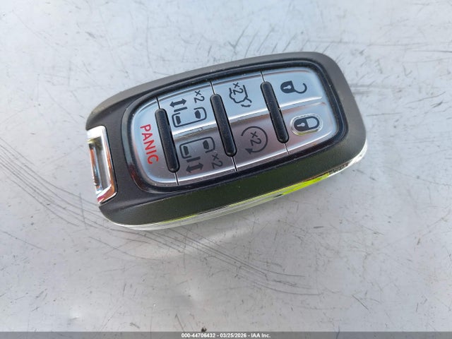 2023 Chrysler Pacifica Touring L მანქანა იყიდება აუქციონზე, vin: 2C4RC1BG3PR577295, აუქციონის ნომერი: 44706432