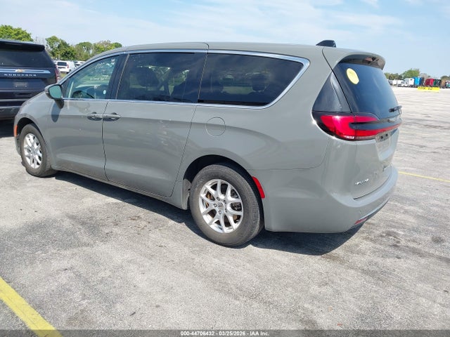 2023 Chrysler Pacifica Touring L მანქანა იყიდება აუქციონზე, vin: 2C4RC1BG3PR577295, აუქციონის ნომერი: 44706432