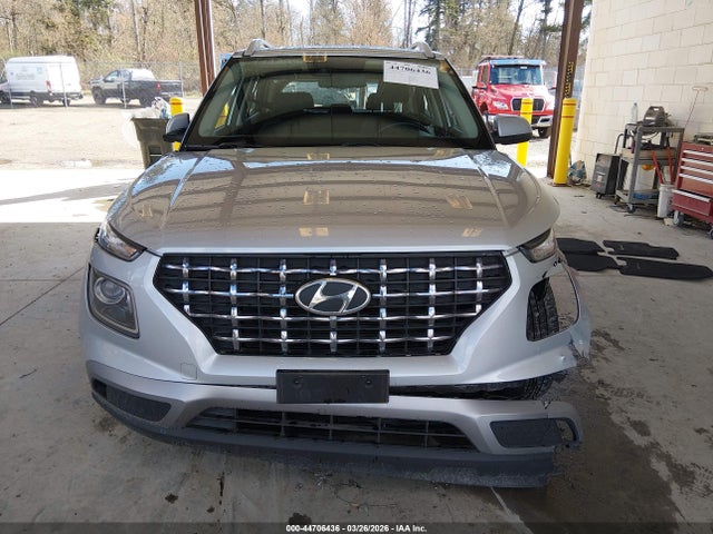 KMHRC8A37NU186170 Hyundai Venue Sel
