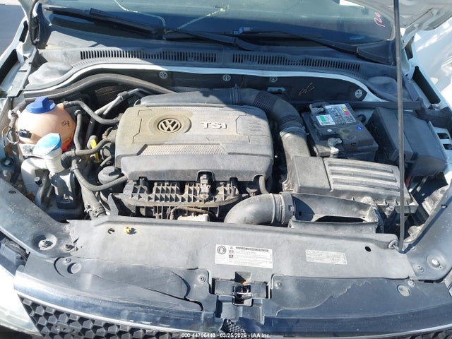 3VW5T7AJ5EM289925 Volkswagen Jetta Gli Edition 30