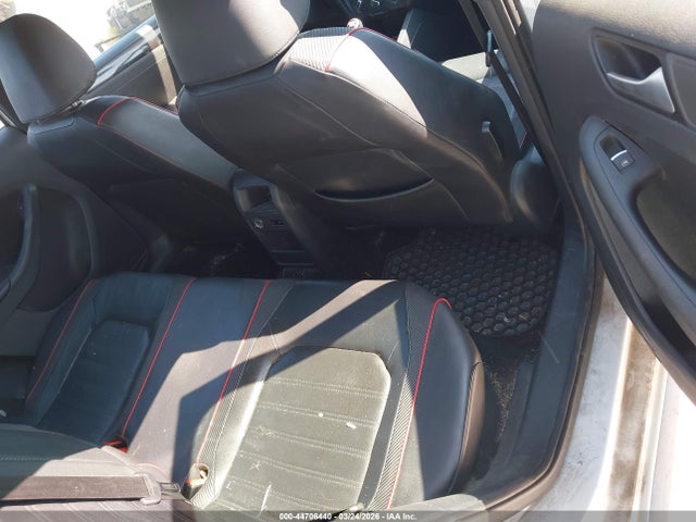 3VW5T7AJ5EM289925 Volkswagen Jetta Gli Edition 30