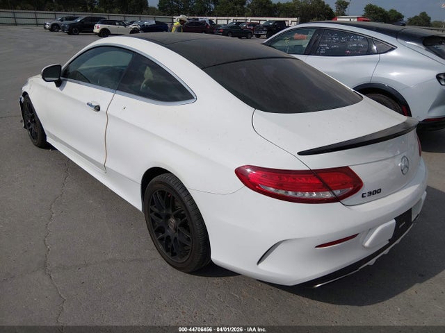 44706456 :رقم المزاد ، WDDWJ4JB8HF418027 vin ، 2017 Mercedes-benz C 300 مزاد بيع