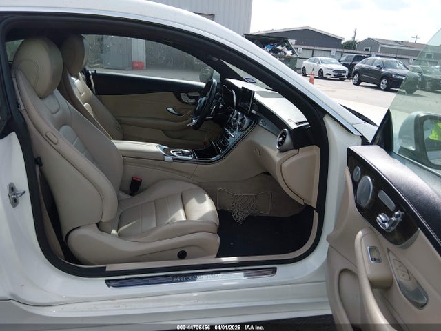 44706456 :رقم المزاد ، WDDWJ4JB8HF418027 vin ، 2017 Mercedes-benz C 300 مزاد بيع