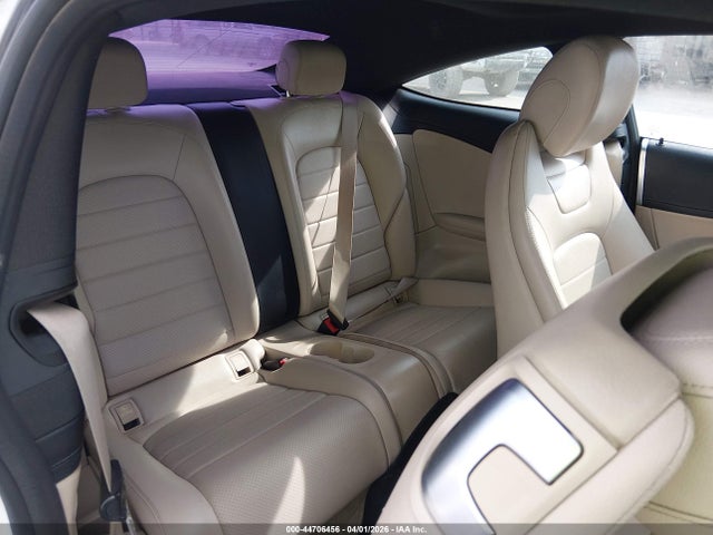 44706456 :رقم المزاد ، WDDWJ4JB8HF418027 vin ، 2017 Mercedes-benz C 300 مزاد بيع