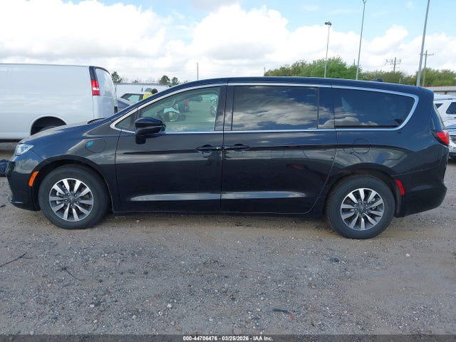 Продажа на аукционе авто 2023 Chrysler Pacifica Hybrid Touring L, vin: 2C4RC1L75PR622042, номер лота: 44706476