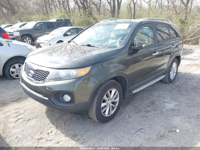 44706511 :رقم المزاد ، 5XYKT4A66DG318702 vin ، 2013 Kia Sorento Lx مزاد بيع