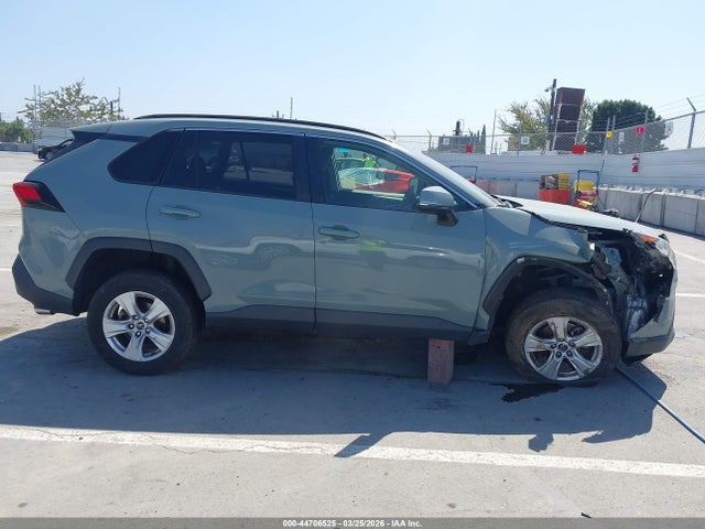Toyota Rav4 Xle 2019 JTMW1RFV3KD026702 Image 13