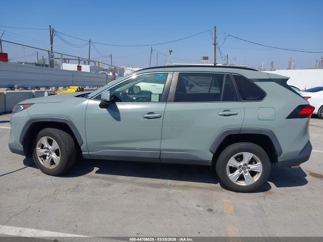 Toyota Rav4 Xle 2019 JTMW1RFV3KD026702 Image 14