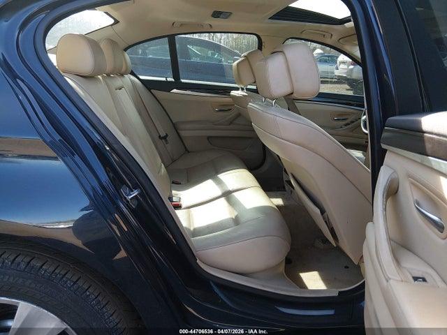 44706536 :رقم المزاد ، WBAFR1C53BC748026 vin ، 2011 Bmw 528i مزاد بيع