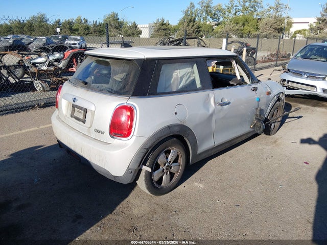 44706544 :رقم المزاد ، WMWXM5C55FT937034 vin ، 2015 Mini Hardtop Cooper مزاد بيع