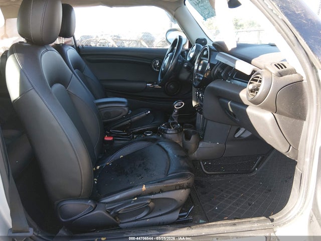 44706544 :رقم المزاد ، WMWXM5C55FT937034 vin ، 2015 Mini Hardtop Cooper مزاد بيع