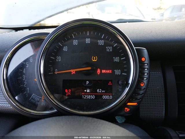 44706544 :رقم المزاد ، WMWXM5C55FT937034 vin ، 2015 Mini Hardtop Cooper مزاد بيع