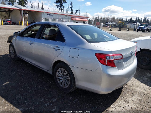 2013 TOYOTA CAMRY 4T4BF1FK4DR321769 Photo 2
