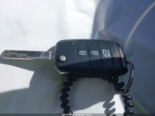 5XXGT4L3XLG396928 KIA Optima Lx