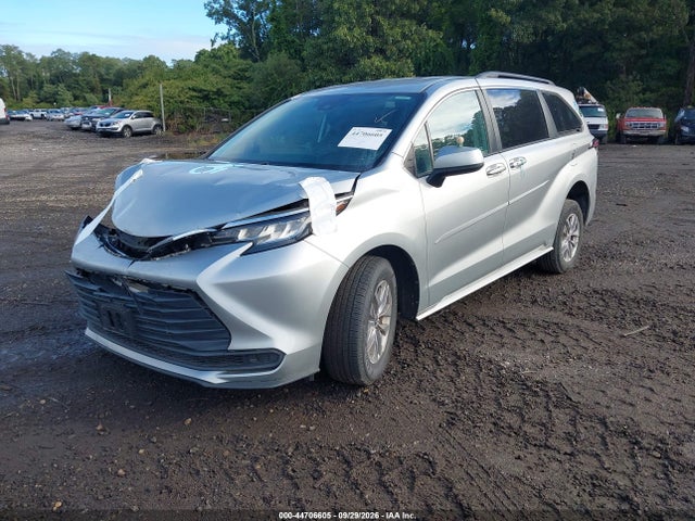 Aukcja sprzedaży 2022 Toyota Sienna Le, vin: 5TDKRKEC7NS081550, numer aukcji: 44706605