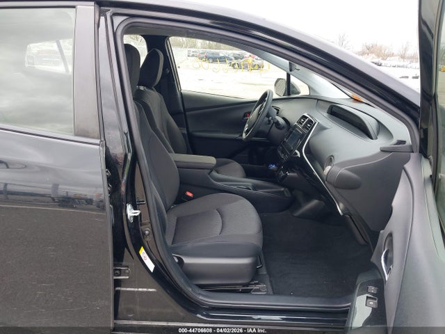 JTDKBRFU4H3048421 Toyota Prius Two