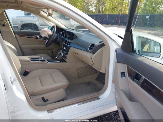 Продажа на аукционе авто 2014 Mercedes-benz C 350 Sport, vin: WDDGF5HBXEA945691, номер лота: 44706624