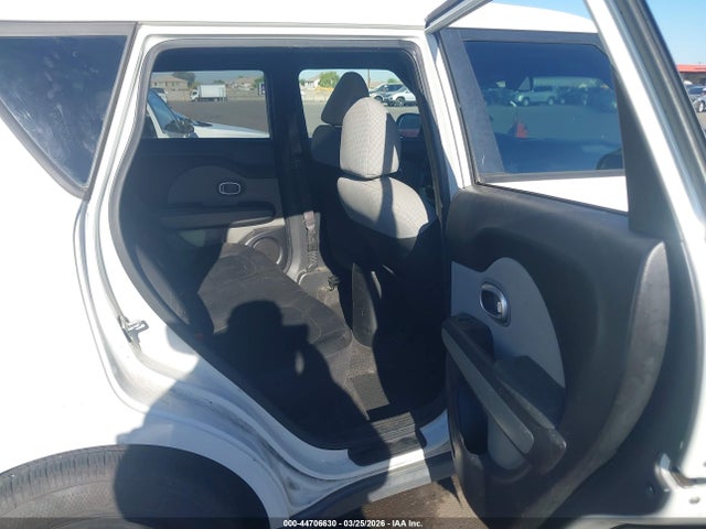 2014 Kia Soul ! მანქანა იყიდება აუქციონზე, vin: KNDJN2A2XE7033197, აუქციონის ნომერი: 44706630
