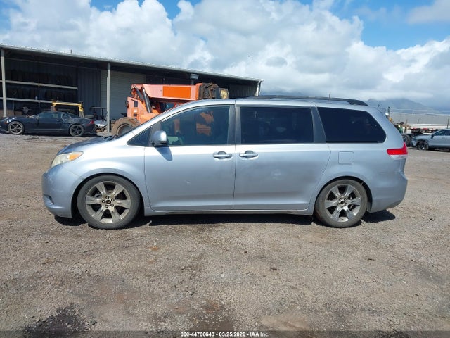 Продаж на аукціоні авто 2011 Toyota Sienna Le V6, vin: 5TDKK3DC7BS108432, номер лоту: 44706643