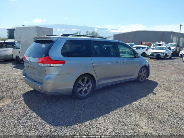 Продаж на аукціоні авто 2011 Toyota Sienna Le V6, vin: 5TDKK3DC7BS108432, номер лоту: 44706643