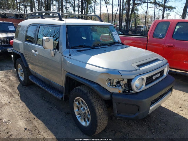2012 TOYOTA FJ CRUISER JTEBU4BF7CK126155