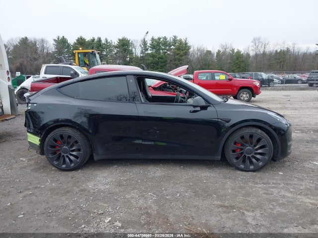 7SAYGDEFXNF512878 Tesla Model Y Performance Dual Motor All-wheel Drive