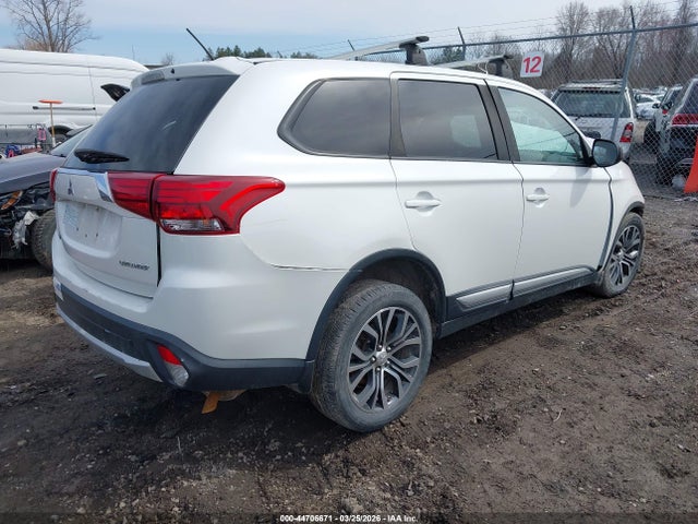 2016 MITSUBISHI OUTLANDER JA4AZ3A32GZ036566 Photo 3