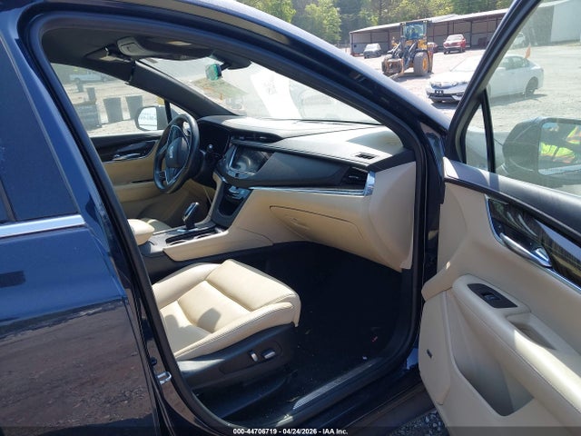 44706719 :رقم المزاد ، 1GYKNARS5HZ122911 vin ، 2017 Cadillac Xt5 Standard مزاد بيع