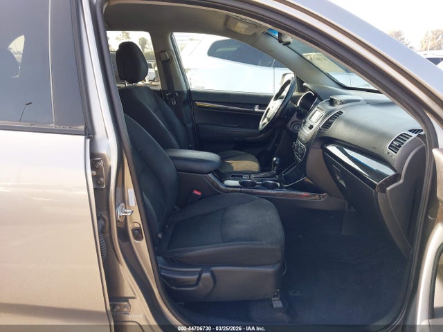5XYKT3A64EG455908 KIA SORENTO LX