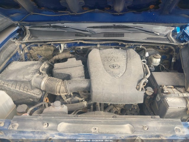 2018 Toyota Tacoma Sr5 V6 მანქანა იყიდება აუქციონზე, vin: 3TMAZ5CN5JM063530, აუქციონის ნომერი: 44706765