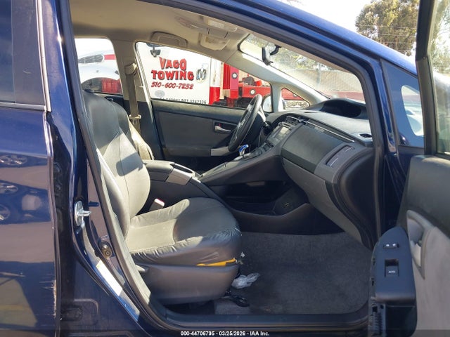 Toyota Prius Two 2015 JTDKN3DU0F2002370 Image 5