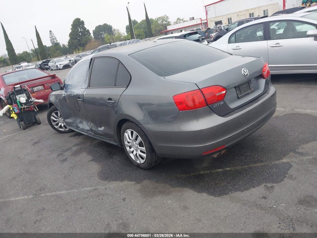 2011 Volkswagen Jetta 2.0l S მანქანა იყიდება აუქციონზე, vin: 3VW2K7AJ5BM378430, აუქციონის ნომერი: 44706801