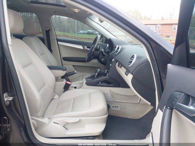 2010 AUDI A3 WAUMFAFM2AA076344 Photo 4