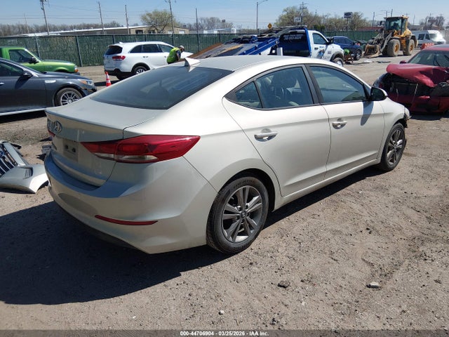 Hyundai Elantra Value Edition 2017 5NPD84LF6HH197403 Image 4