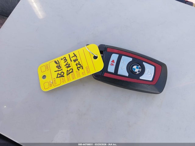 44706931 :رقم المزاد ، WBA8E9G58GNT85294 vin ، 2016 Bmw 328i مزاد بيع